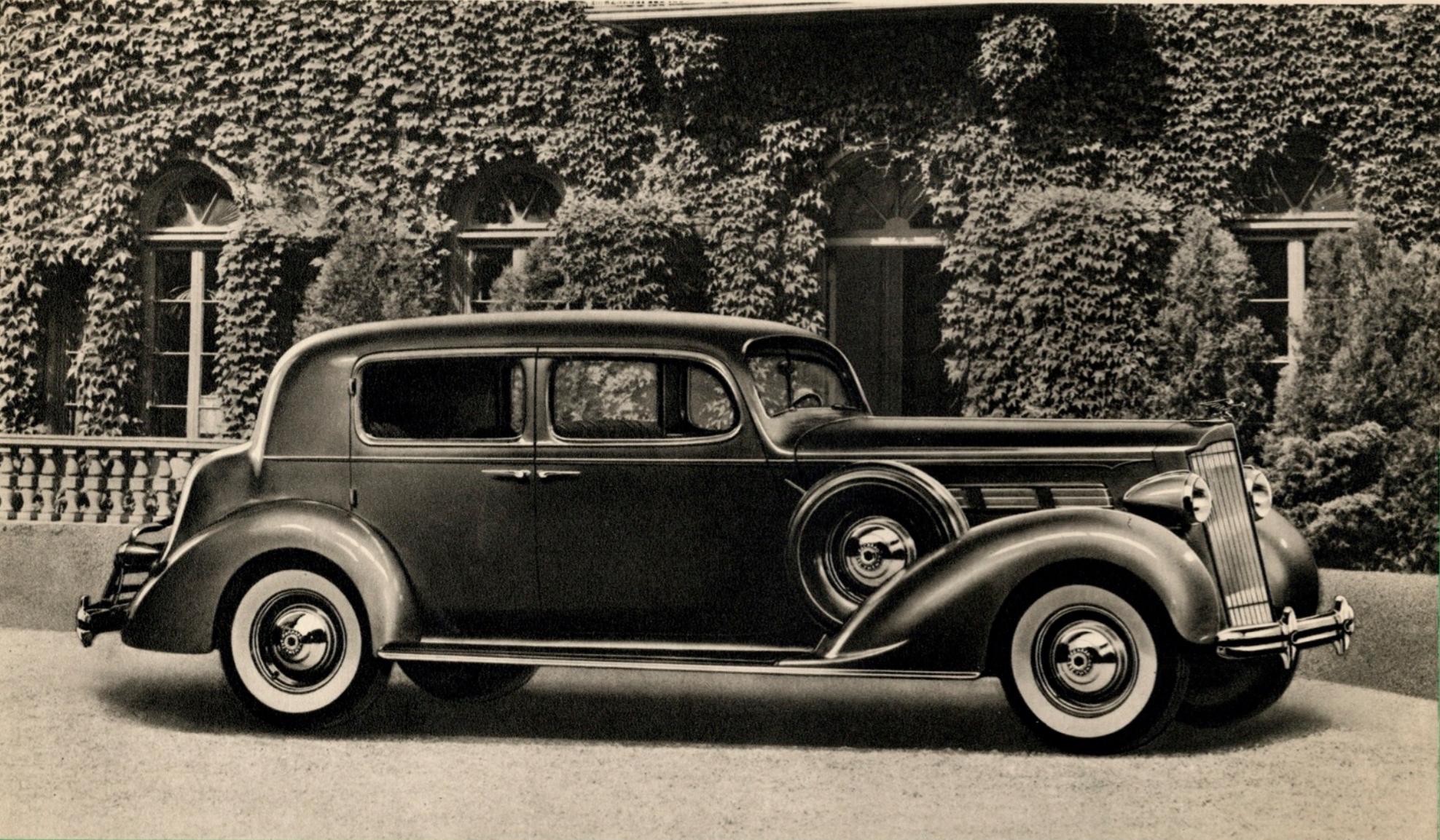 1937 15th 1096 One Twenty Deluxe Club Sedan