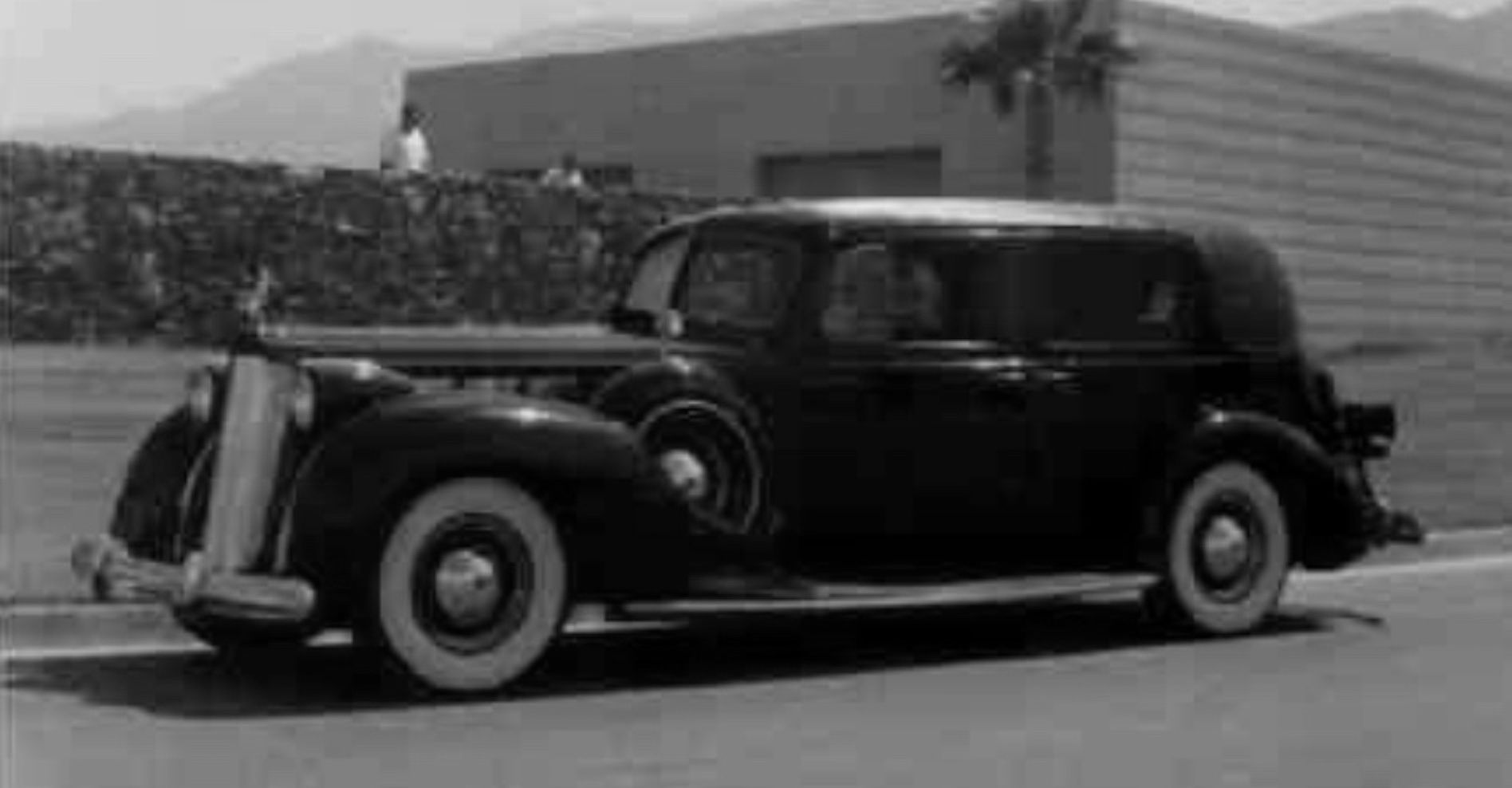1938 16th 1112 Super Eight Formal Sedan