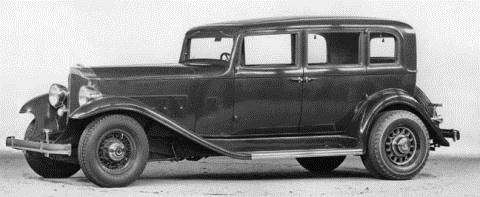 1933 10th 613 Eight Sedan