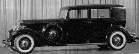 1933 10th 673 Super Eight Sedan