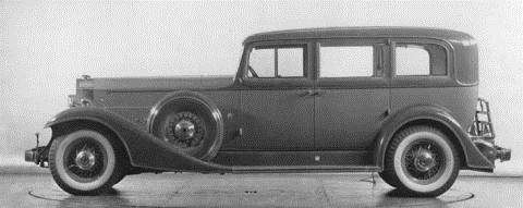 1933 10th 654 Super Eight Sedan