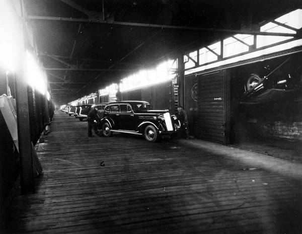 1935 - Loading dock of the Packard Plant.