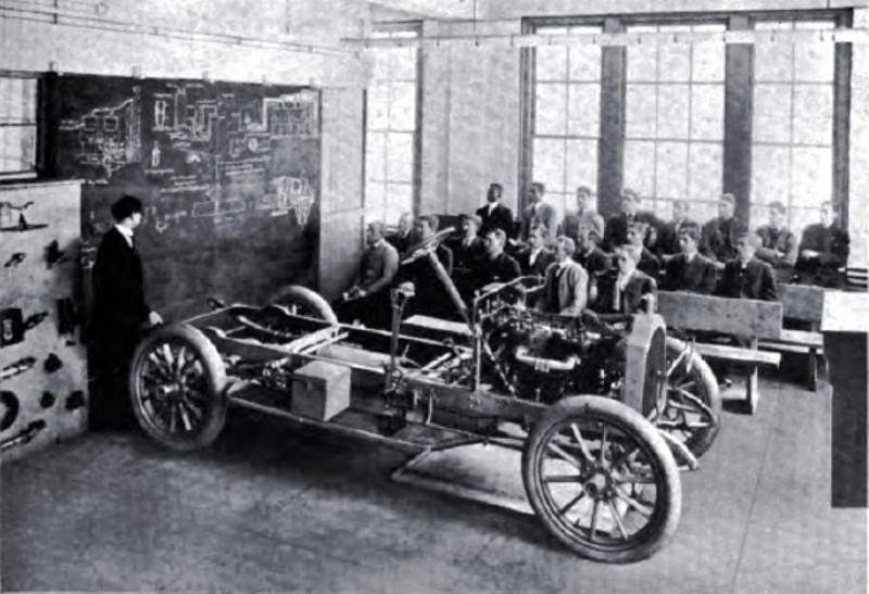 1910 - driving school