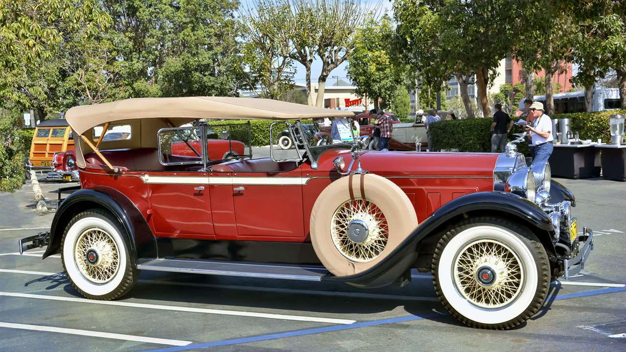 1929 Packard Dual Cowl Phaeton 