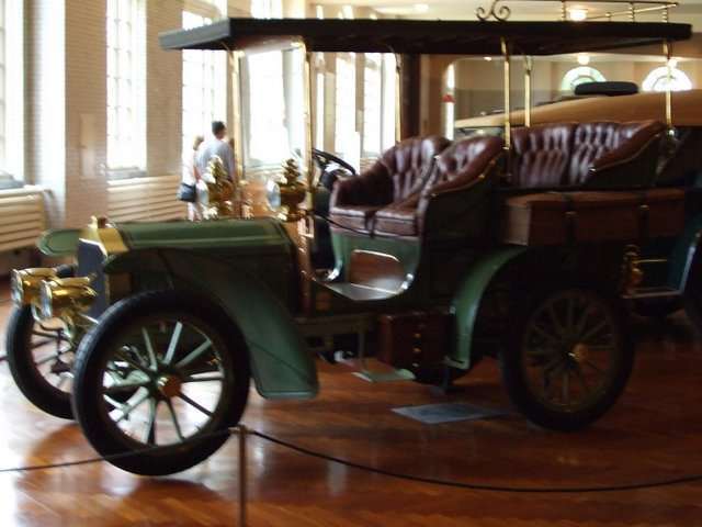 1904 Model L Touring Car