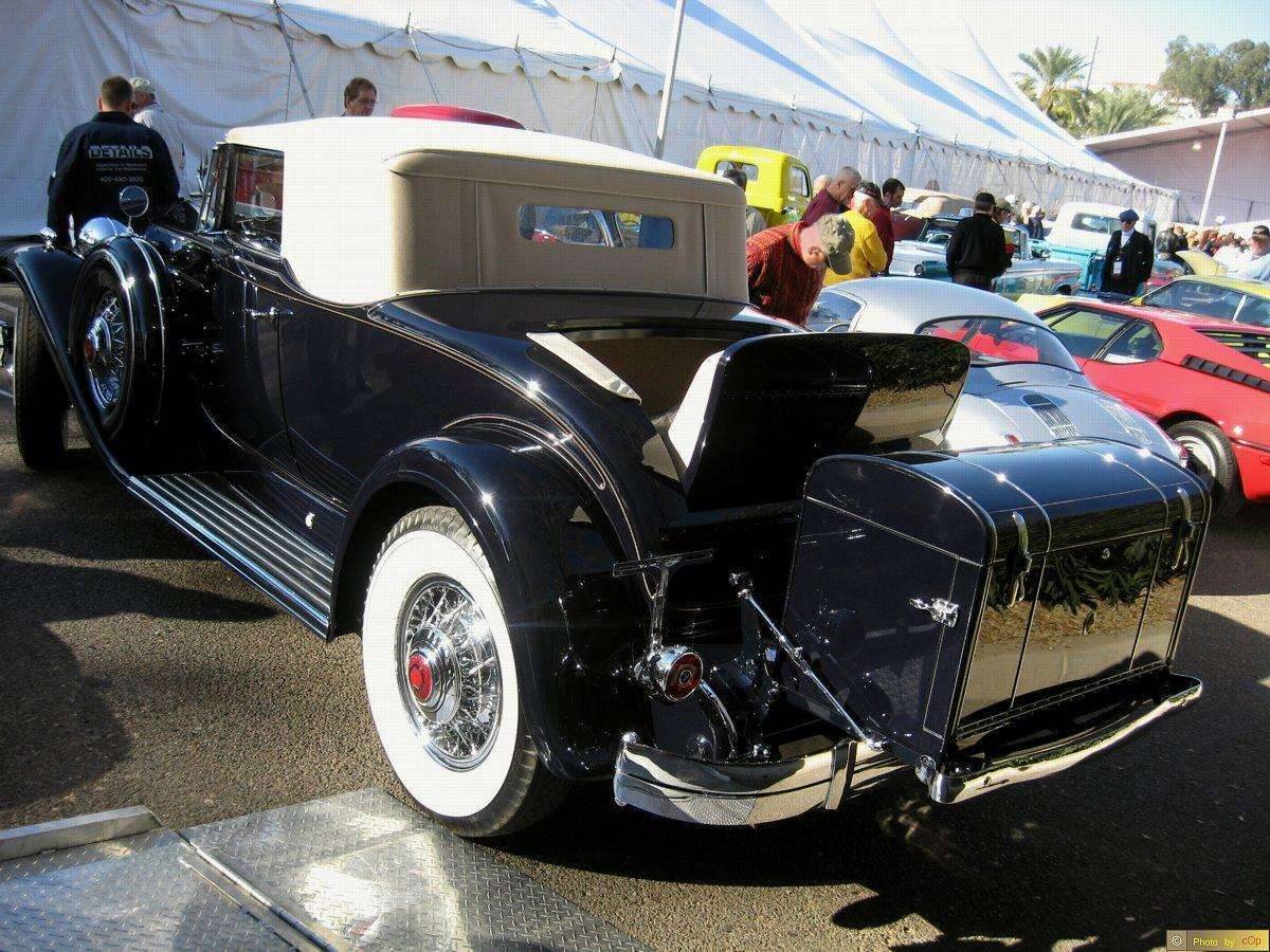 Packard 1932 Twin Six 2d rdstr Blk lsvr