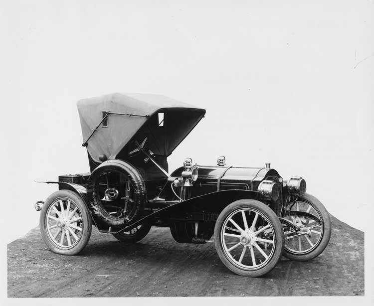 1906 Packard 24 Model S runabout, front right side view