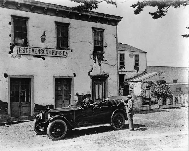 1918-1919 Packard touring car, parked in front of R. Stevenson house