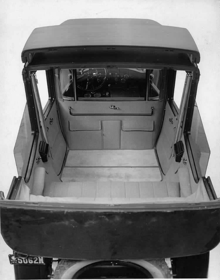 1918-1919 Packard landaulet, view from above of rear interior through collapsed rear quarter