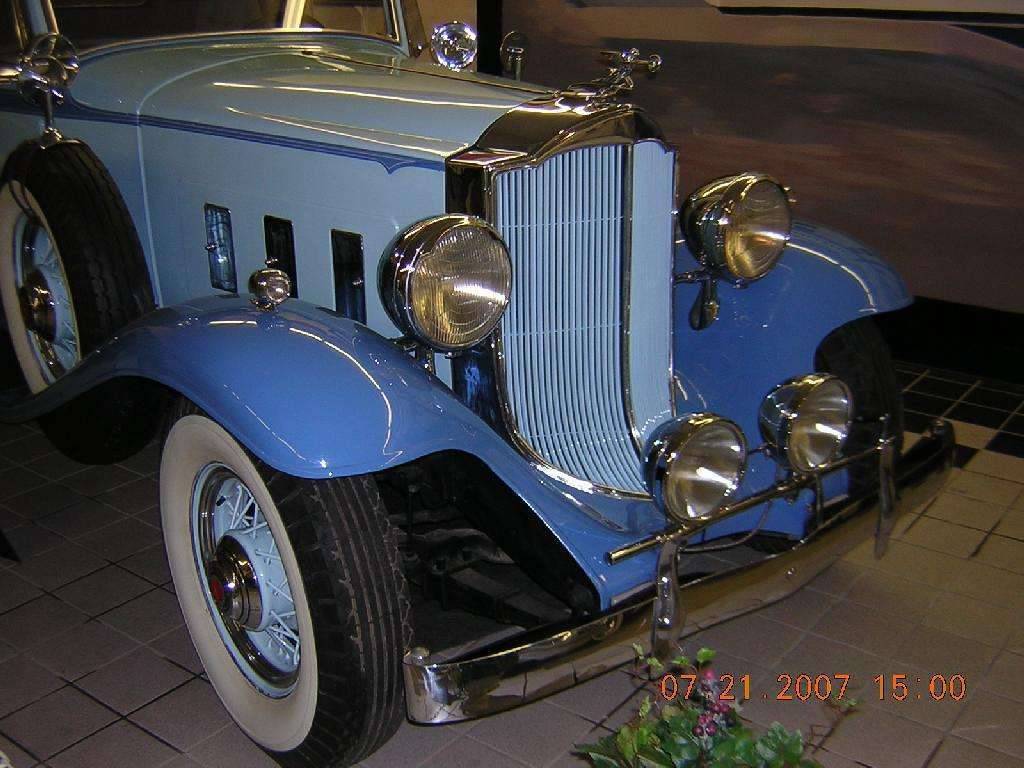 1932 Light Eight Coupe Roadster