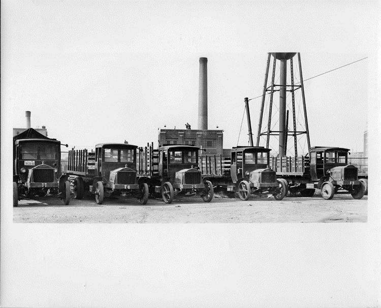 1921-23 Packard trucks parked in factory yard