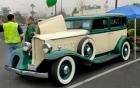 1932 Packard Light Eight model 900 sedan - green & white - fvl 