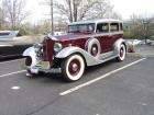 1933 Eight Model 1001 sedan