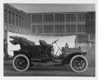 1909 Packard 18 Model NA close-coupled, in front of factory building