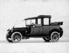 1915 Packard 3-38 two-toned landaulet, five-sixth front view, left side, quarter collapsed