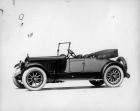 1918-1919 Packard two-toned runabout, seven-eights left side front view, top folded