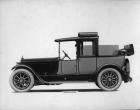 1918-1919 Packard two-toned landaulet, right side view, quarter opened
