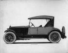 1918-1919 Packard two-toned runabout, left side view, top raised
