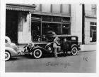 1932 Packard sedan limousine at New York City Packard dealership